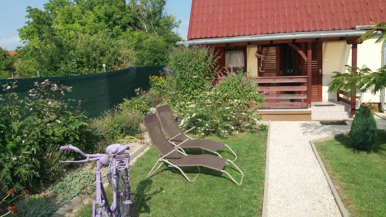 Villa Levendula Ház Lipót Esterno foto